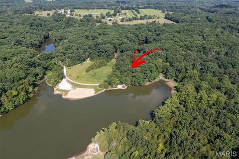 Photo of 411 Cervina Beach Drive, Innsbrook, MO 63390 (MLS # 26045903)