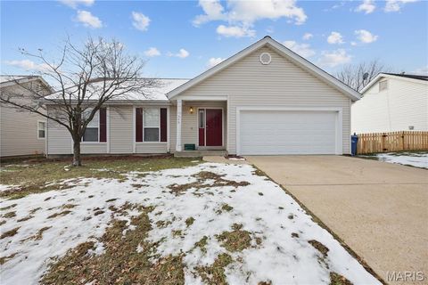 Photo of 548 Rancho Lane, St Louis, MO 63031 (MLS # 25081002)