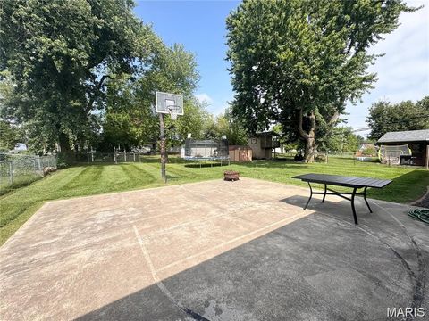Tiny photo for 318 S Breckenridge Avenue, Palmyra, MO 63461 (MLS # 26019052)