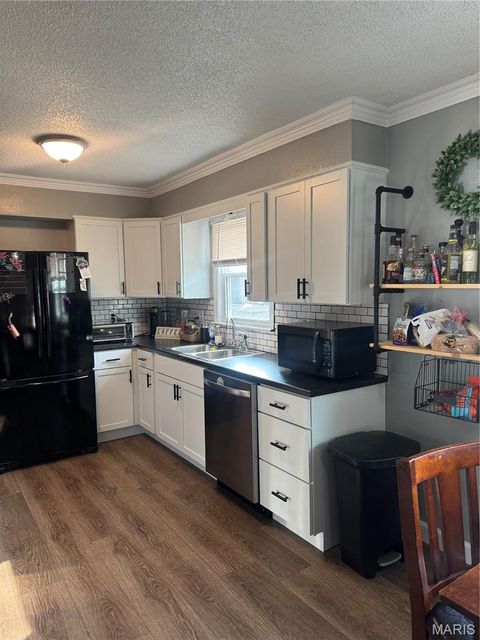 Tiny photo for 318 S Breckenridge Avenue, Palmyra, MO 63461 (MLS # 26019052)