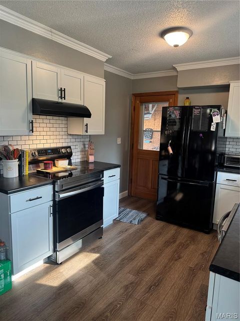 Tiny photo for 318 S Breckenridge Avenue, Palmyra, MO 63461 (MLS # 26019052)