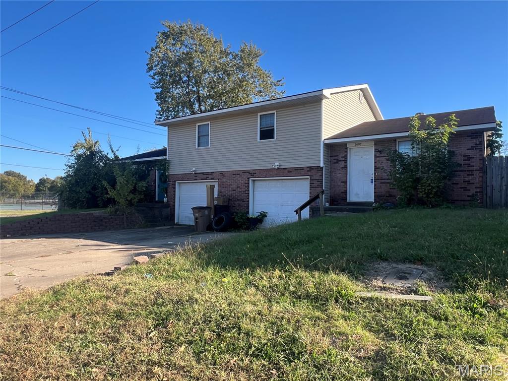 Photo of 2605 2607 Themis Street, Cape Girardeau, MO 63701 (MLS # 26067979)