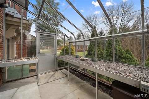 Tiny photo for 330 Morristown Court, Chesterfield, MO 63017 (MLS # 26012496)