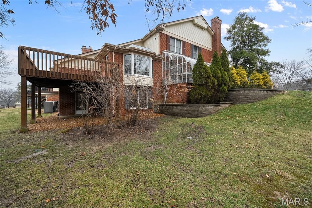 Photo of 330 Morristown Court, Chesterfield, MO 63017 (MLS # 26012496)