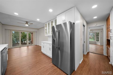 Tiny photo for 330 Morristown Court, Chesterfield, MO 63017 (MLS # 26012496)