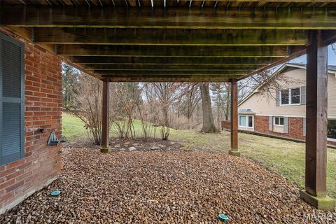 Tiny photo for 330 Morristown Court, Chesterfield, MO 63017 (MLS # 26012496)