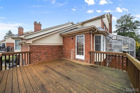 Tiny photo for 330 Morristown Court, Chesterfield, MO 63017 (MLS # 26012496)