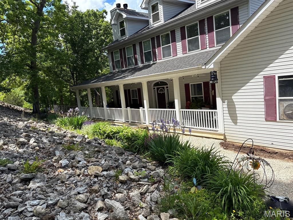 Photo of 10534 Eagles Nest Drive, Hillsboro, MO 63050 (MLS # 25073405)