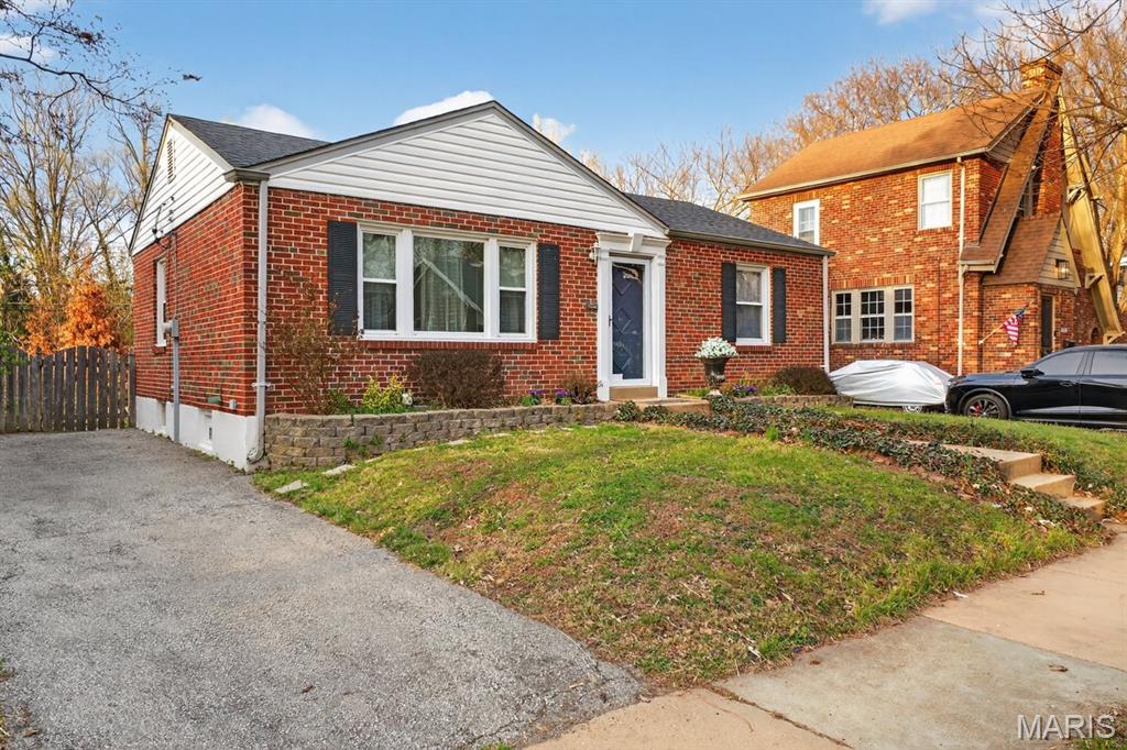 6929 Dartmouth Avenue