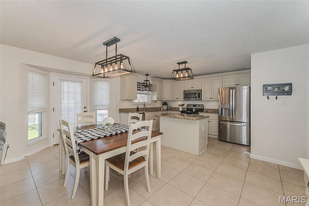 Vlgs At Dardenne Cheneaox Village - Residential