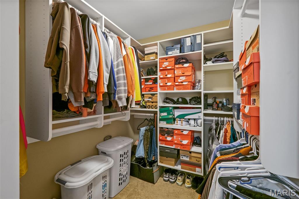 Riva Twnhms - Residential