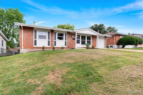 Photo of 316 Southwark Lane, St Louis, MO 63125 (MLS # 26060322)