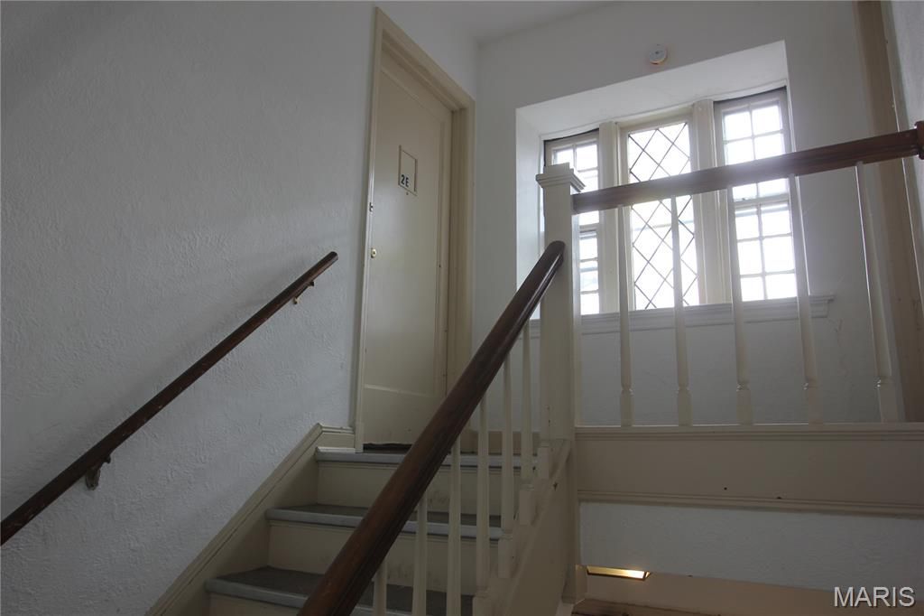 Photo of 6601 Alamo Avenue #2E, Clayton, MO 63105 (MLS # 25079820)