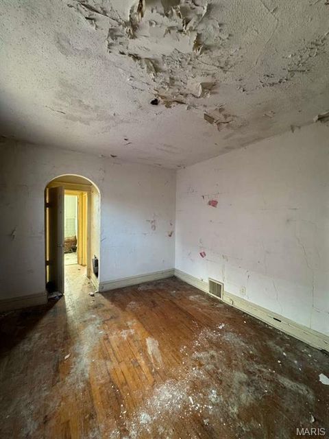 Tiny photo for 2925 Gasconade Street, St Louis, MO 63118 (MLS # 26011093)