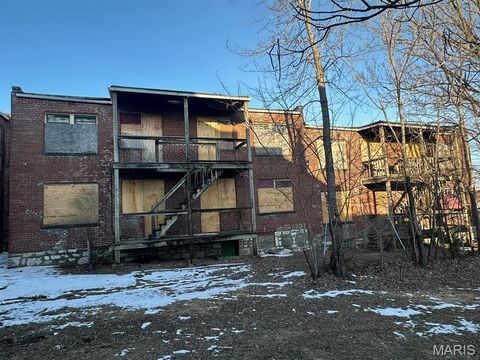 Tiny photo for 2925 Gasconade Street, St Louis, MO 63118 (MLS # 26011093)