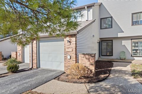 1833 Misty Moss Drive Maryland Heights MO 63146