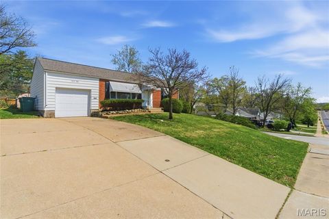 Tiny photo for 1550 Grant Road, Webster Groves, MO 63119 (MLS # 26020392)