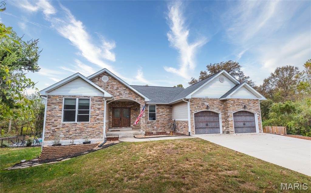 Photo of 1717 Palmer Court, Rolla, MO 65401 (MLS # 26067106)