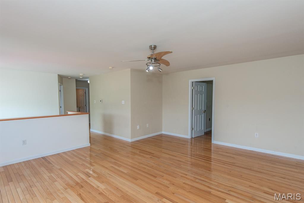 Maryland Heights, Missouri 63043, United States, 4 Bedrooms Bedrooms, ,3 BathroomsBathrooms,Residential,Pending,191133