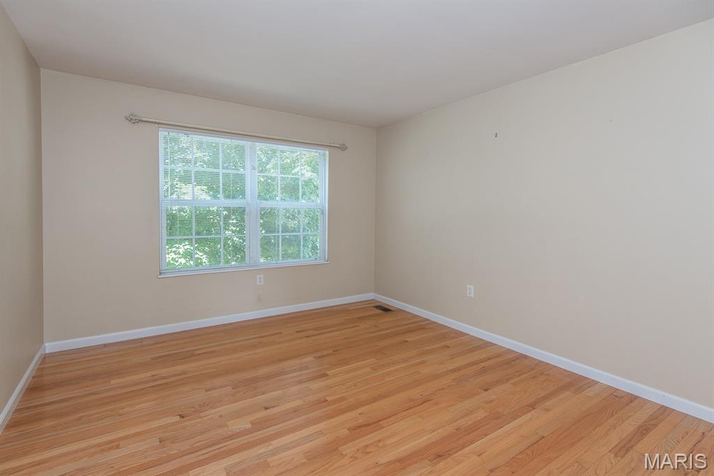 Maryland Heights, Missouri 63043, United States, 4 Bedrooms Bedrooms, ,3 BathroomsBathrooms,Residential,Pending,191133