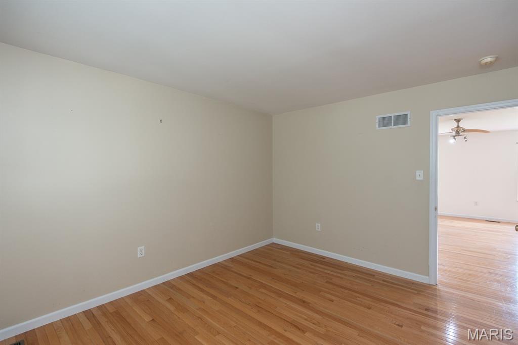 Maryland Heights, Missouri 63043, United States, 4 Bedrooms Bedrooms, ,3 BathroomsBathrooms,Residential,Pending,191133