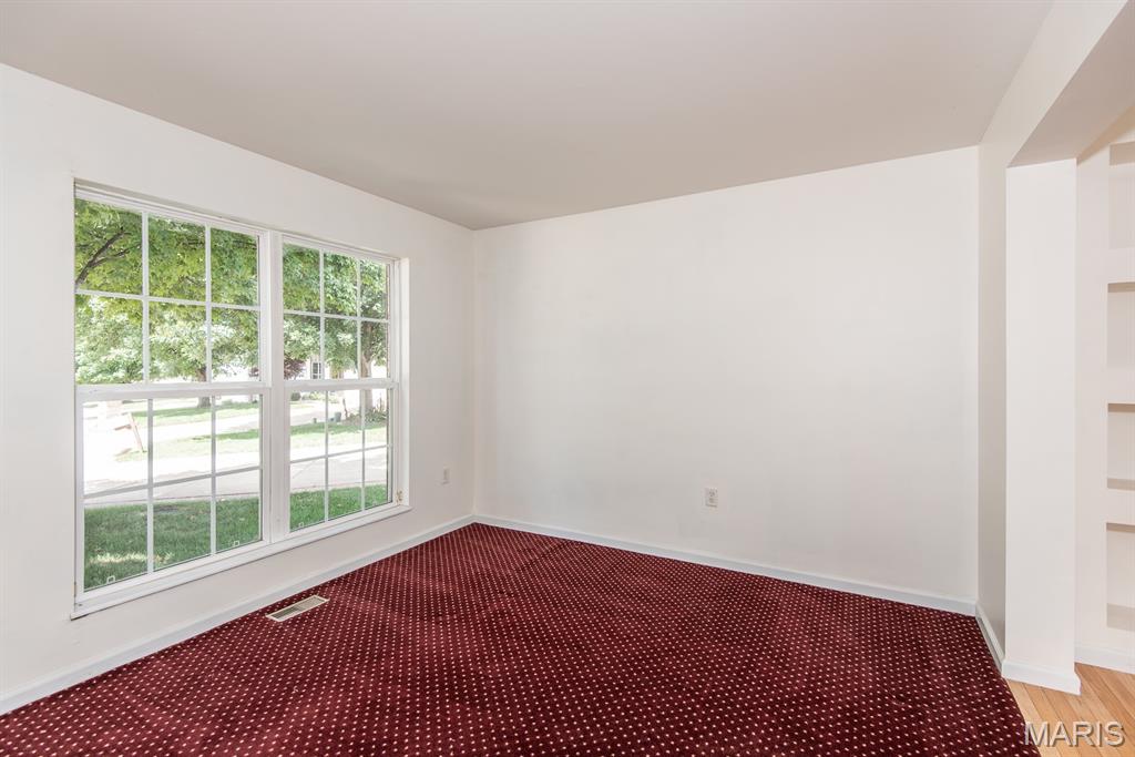 2 Birchwood Lane Court