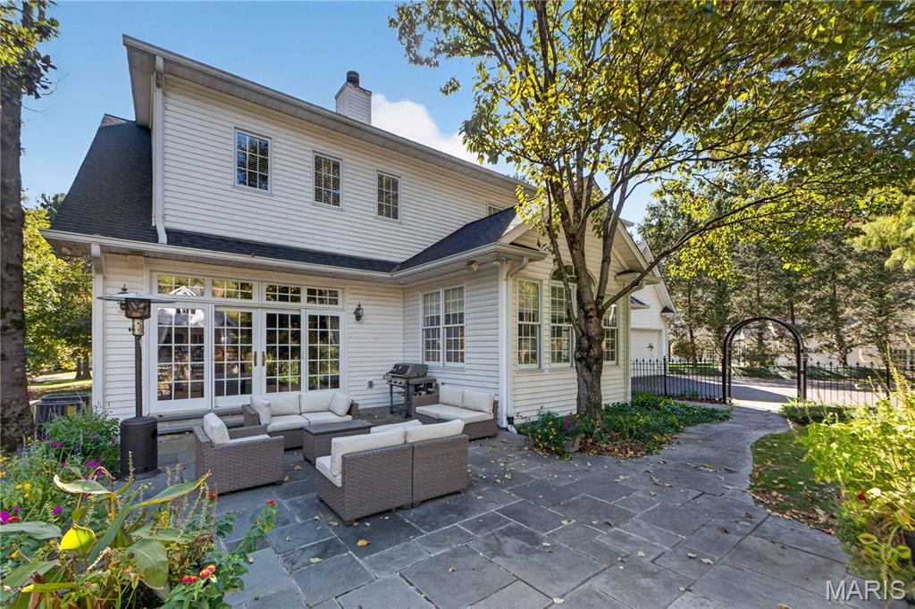 15 W Geyer Lane