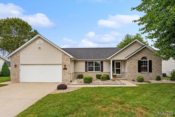 929 MILLIKIN DR, FAIRVIEW HEIGHTS, IL 62208 - Image f2e65ff6a66d6b5ea8a41d07f1f43d7a/419530646