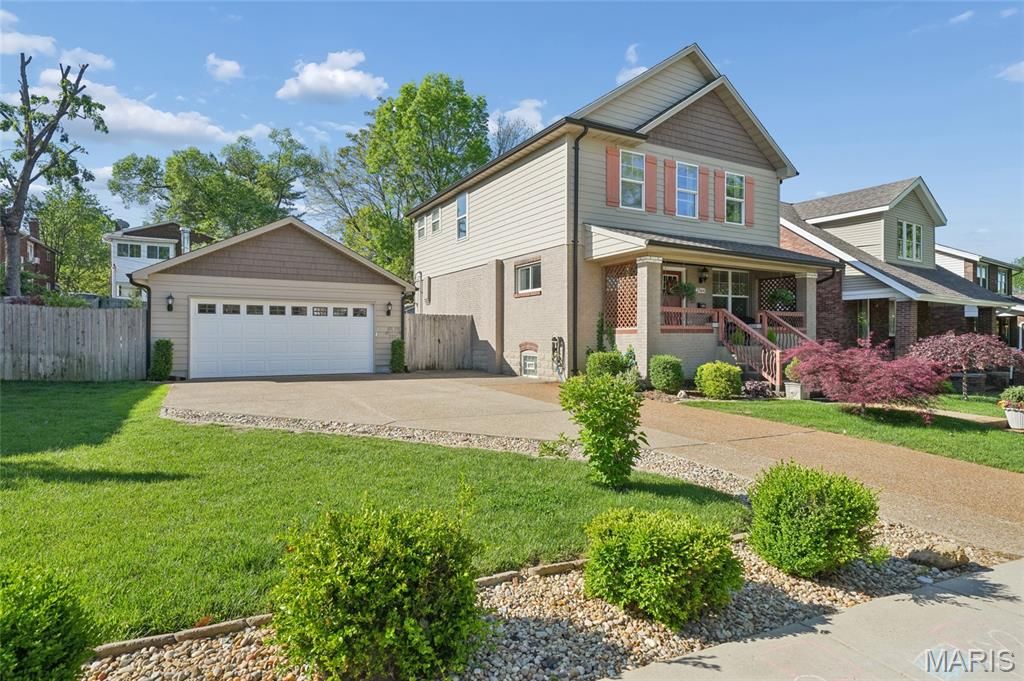 Photo of 7564 Council Place Pl, Richmond Heights, MO 63117 (MLS # 26023972)