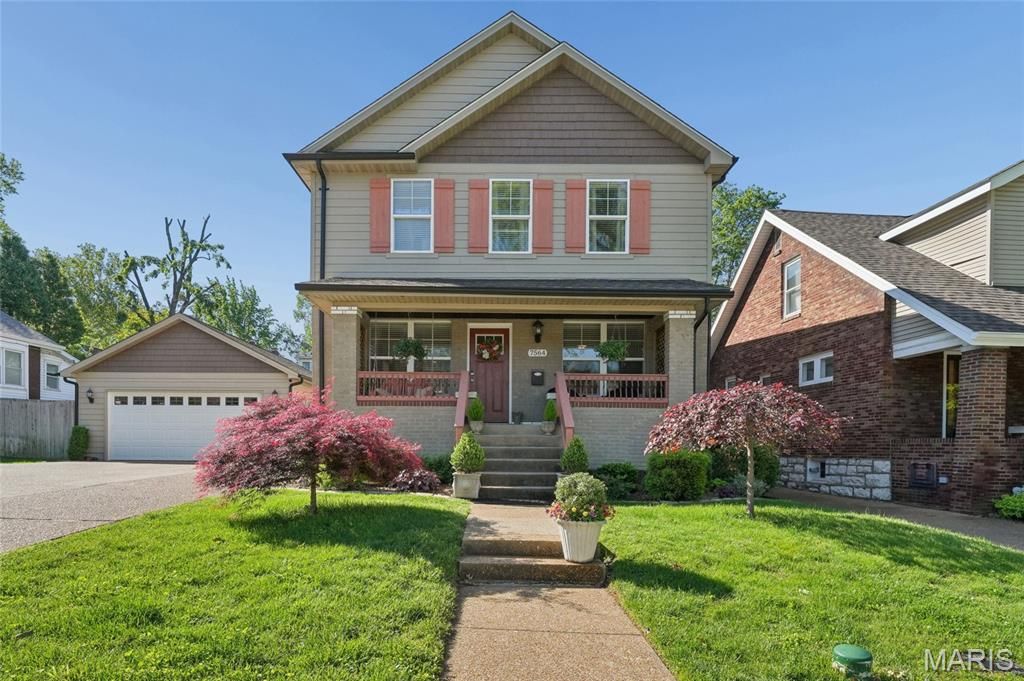 Photo of 7564 Council Place Pl, Richmond Heights, MO 63117 (MLS # 26023972)