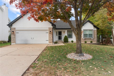 Tiny photo for 1895 Lunenburg Drive, St Peters, MO 63376 (MLS # 26042525)