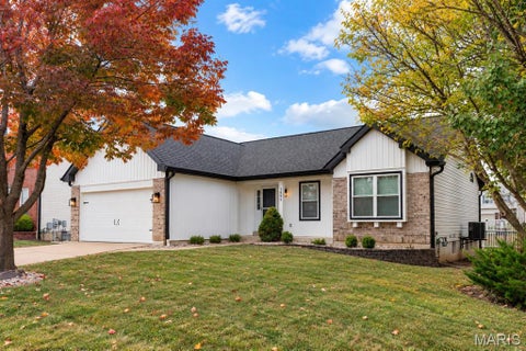 Photo of 1895 Lunenburg Drive, St Peters, MO 63376 (MLS # 26042525)
