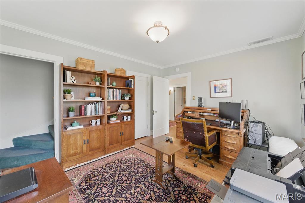 St Louis, Missouri 63119, United States, 5 Bedrooms Bedrooms, ,3 BathroomsBathrooms,Residential,Active,105091