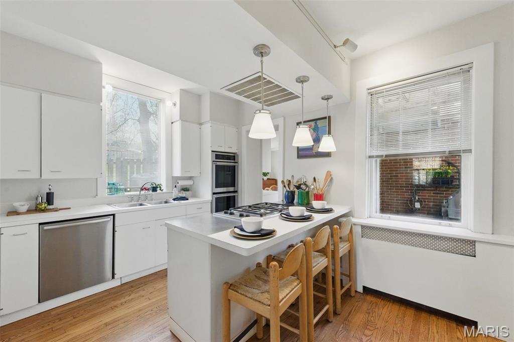 St Louis, Missouri 63119, United States, 5 Bedrooms Bedrooms, ,3 BathroomsBathrooms,Residential,Active,105091