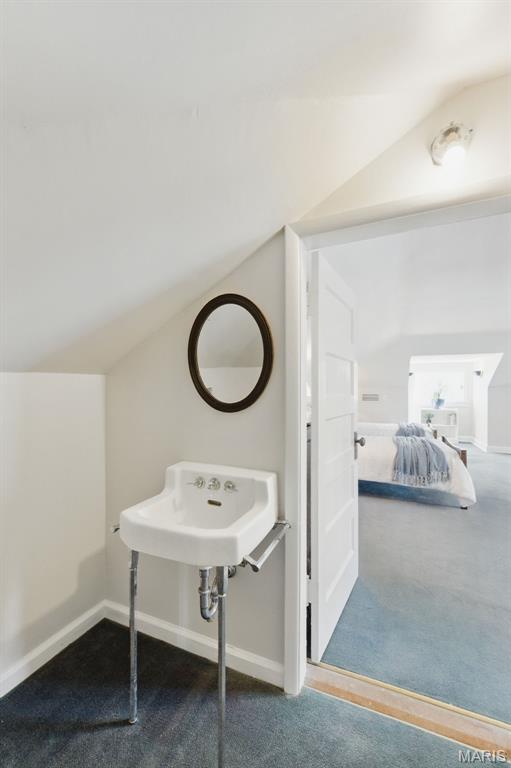 St Louis, Missouri 63119, United States, 5 Bedrooms Bedrooms, ,3 BathroomsBathrooms,Residential,Active,105091