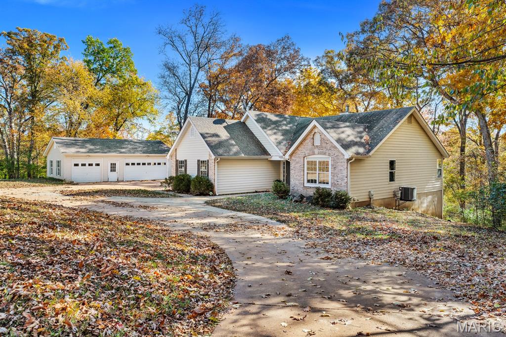 17824 Valley View Lane