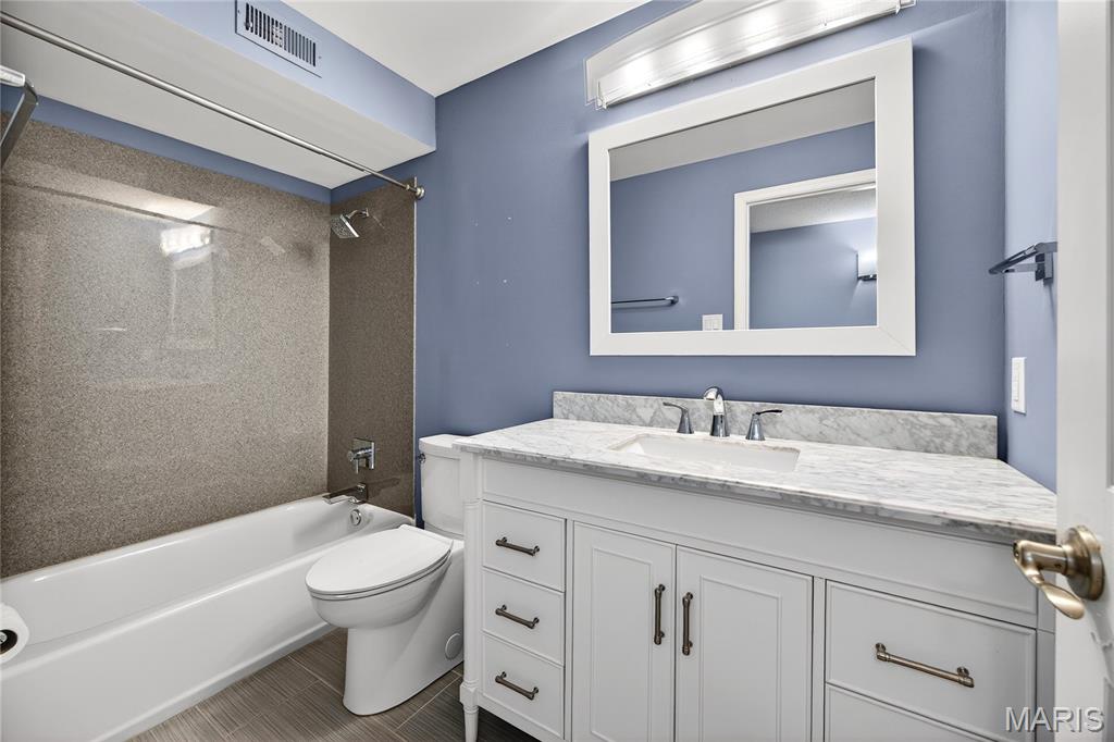 Manors Of Broadmoor - Residential