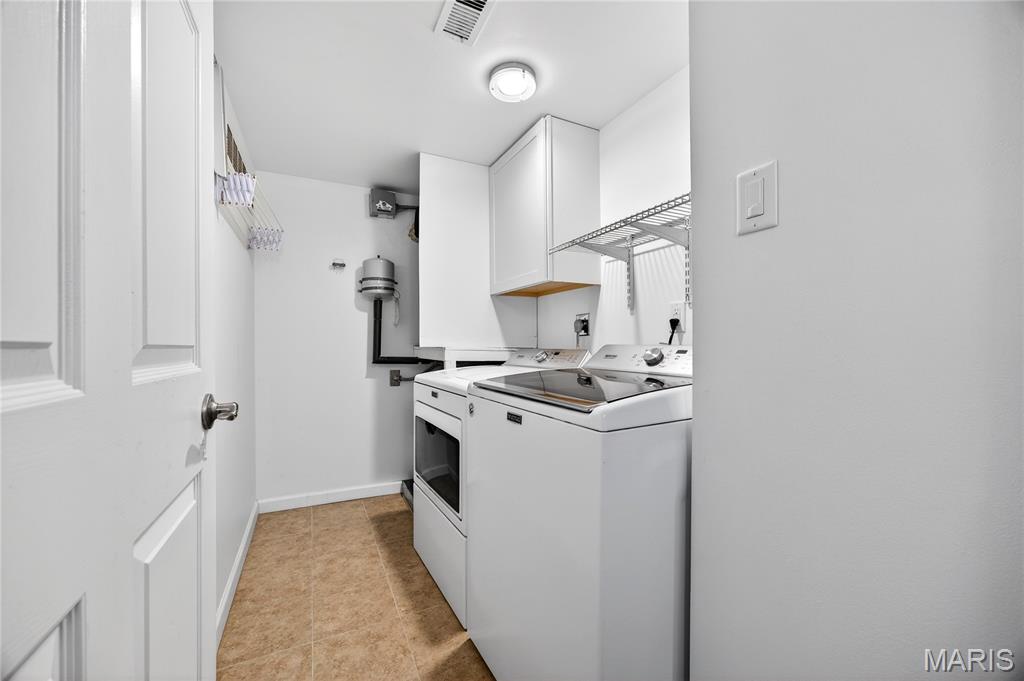 Manors Of Broadmoor - Residential