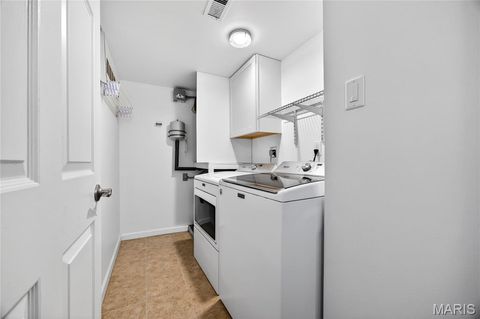 Tiny photo for 2323 Manor Grove Drive #5, Chesterfield, MO 63017 (MLS # 26013382)