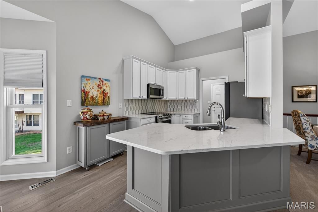 Photo of 304 Gullane Drive, St Charles, MO 63301 (MLS # 26015344)