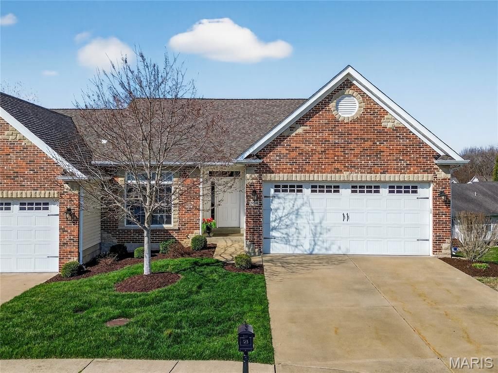 Photo of 304 Gullane Drive, St Charles, MO 63301 (MLS # 26015344)