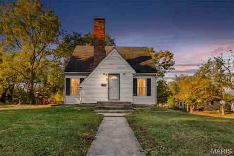 Tiny photo for 615 N 4th Street, Elsberry, MO 63343 (MLS # 26068200)