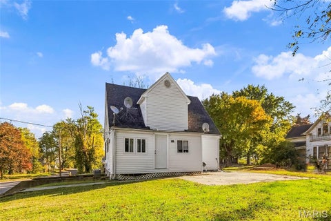 Tiny photo for 615 N 4th Street, Elsberry, MO 63343 (MLS # 26068200)