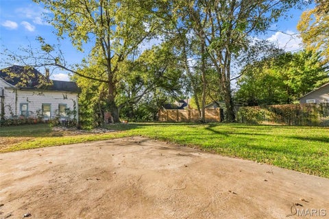 Tiny photo for 615 N 4th Street, Elsberry, MO 63343 (MLS # 26068200)