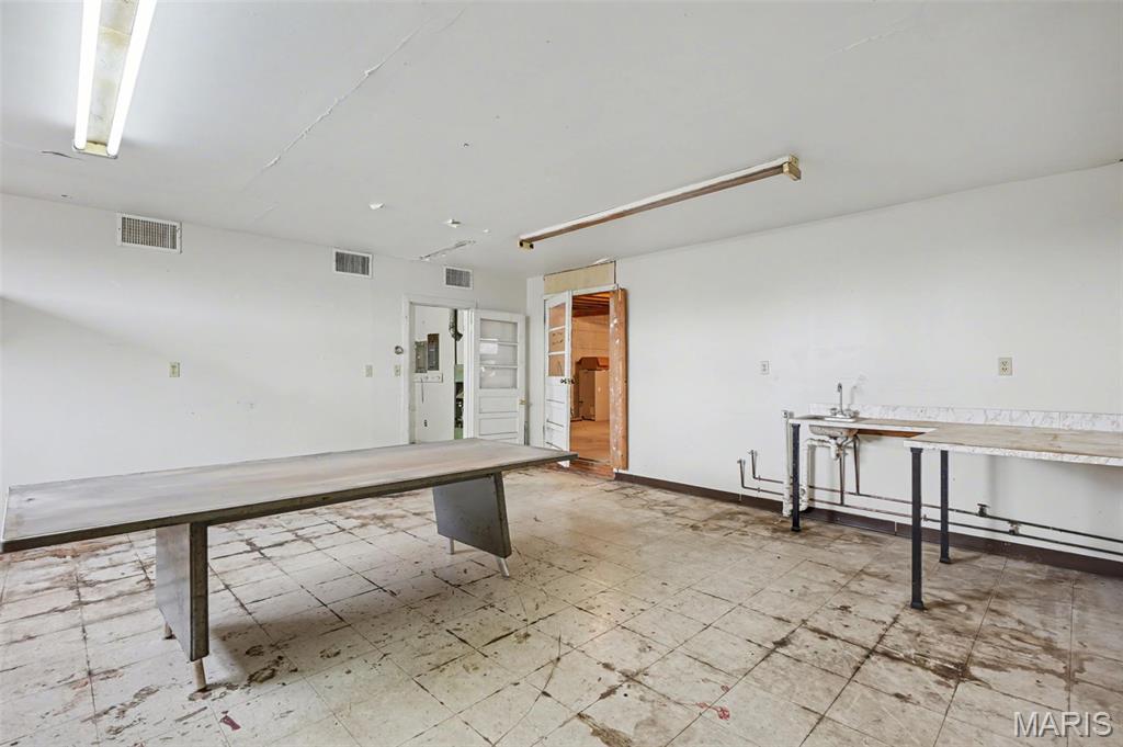 Tracts - Commercial Sale