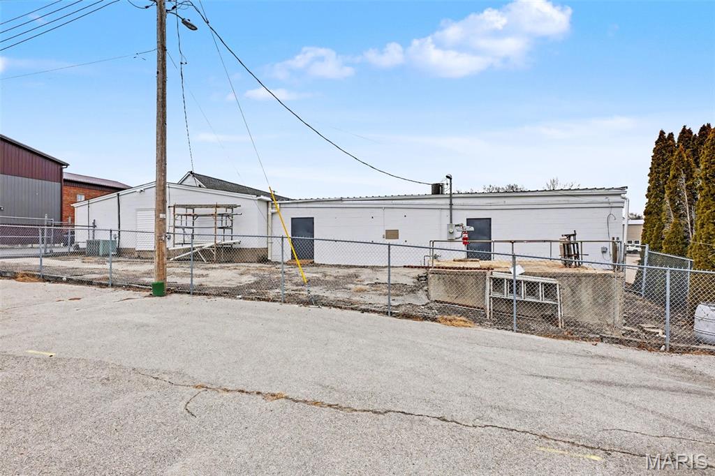 Tracts - Commercial Sale