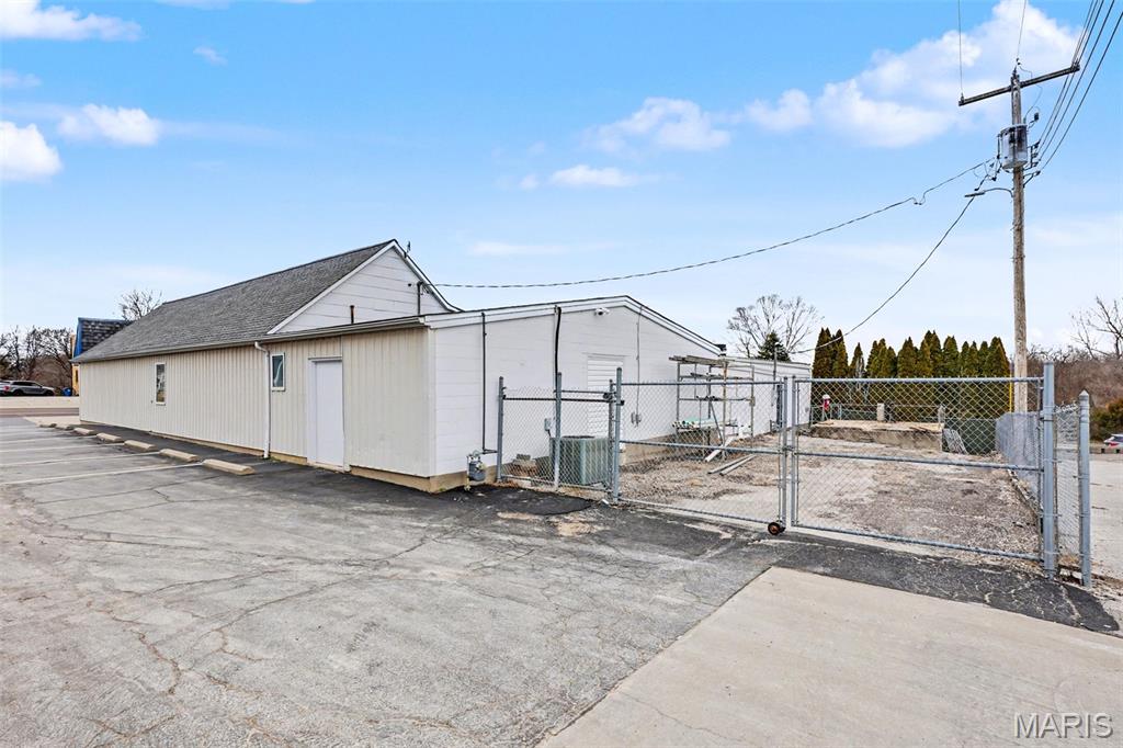 Tracts - Commercial Sale