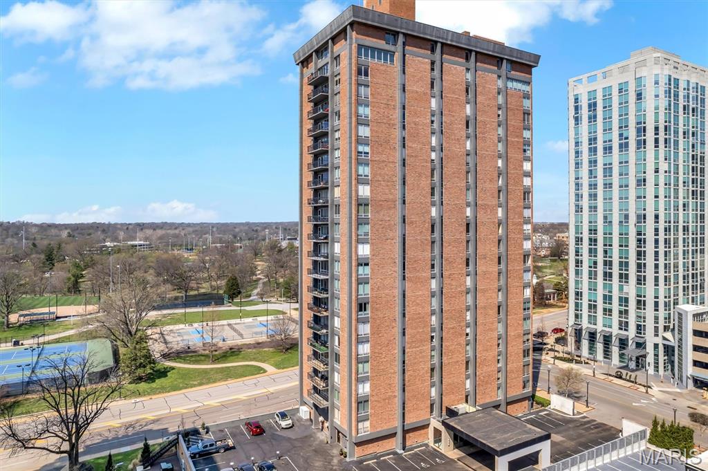 Park Tower Condo - Residential