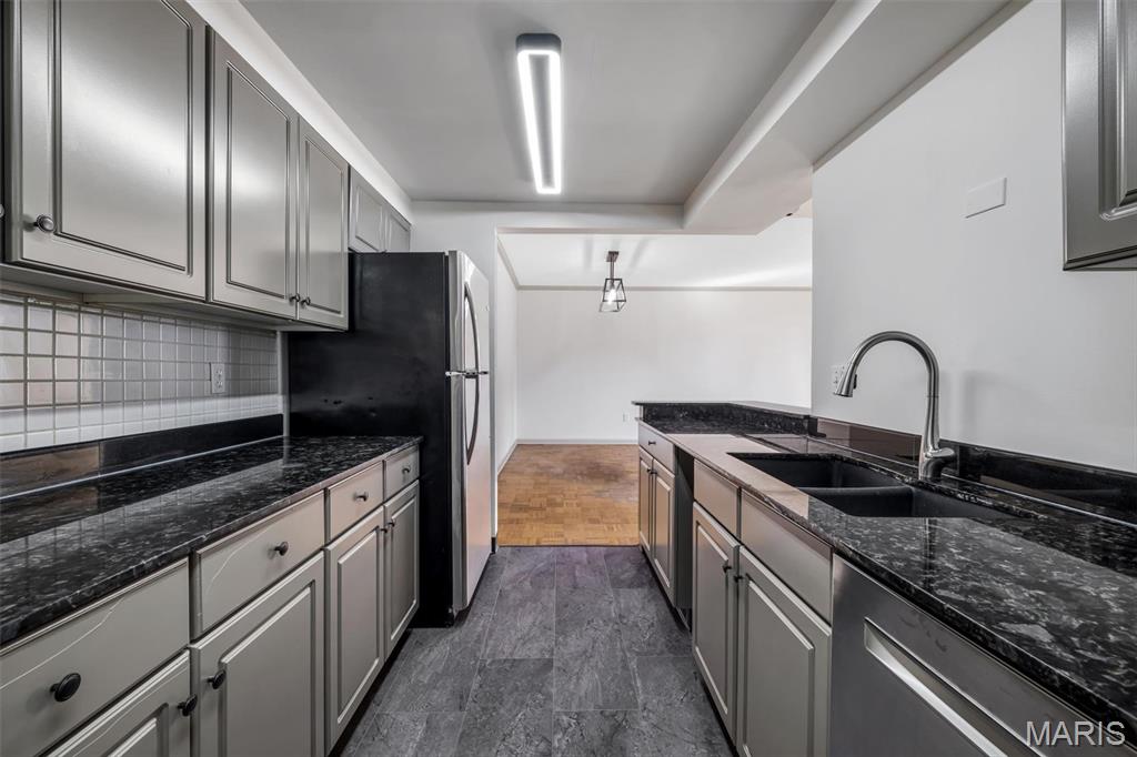 Park Tower Condo - Residential