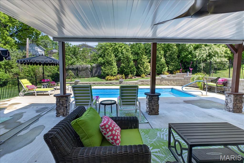 Villas At Greystone The - Residential